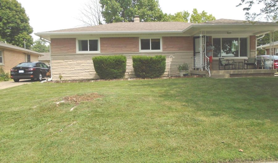 431 N 14th Ave N, Beech Grove, IN 46107 - 2 Beds, 2 Bath