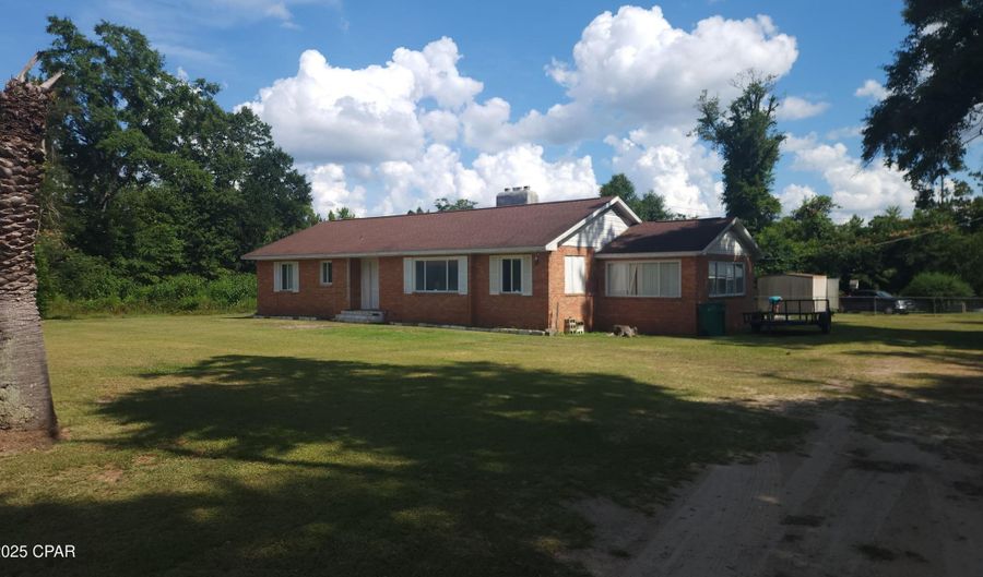 2363 Park Ave, Alford, FL 32420 - 3 Beds, 3 Bath