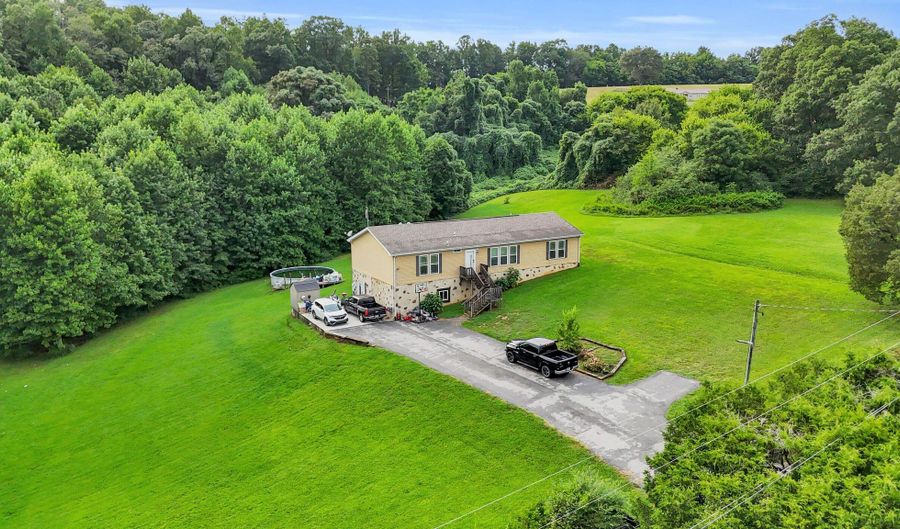 130 County Rd 124, Athens, TN 37303 - 3 Beds, 3 Bath