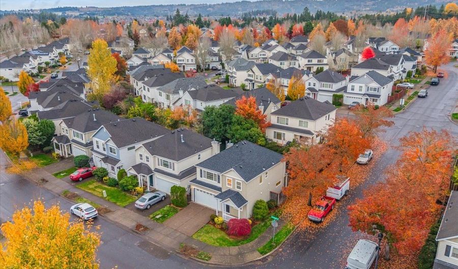 16905 NW ARIZONA Dr, Beaverton, OR 97006 - 3 Beds, 2 Bath