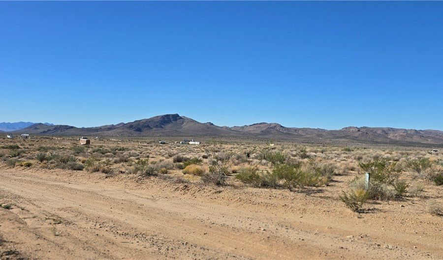 9240 S Longhorn Dr, Chloride, AZ 86431 - 0 Beds, 0 Bath