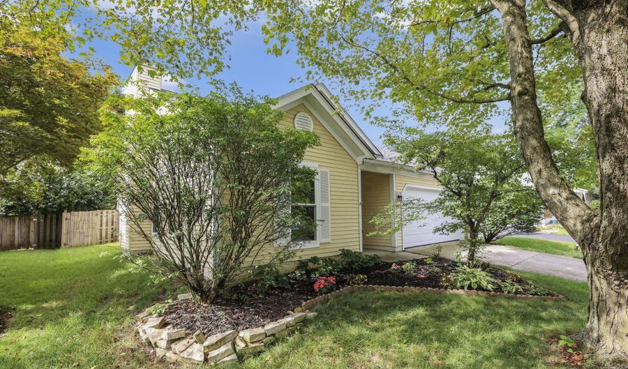 3563 Frenchpark Dr, Columbus, OH 43231 - 3 Beds, 1 Bath