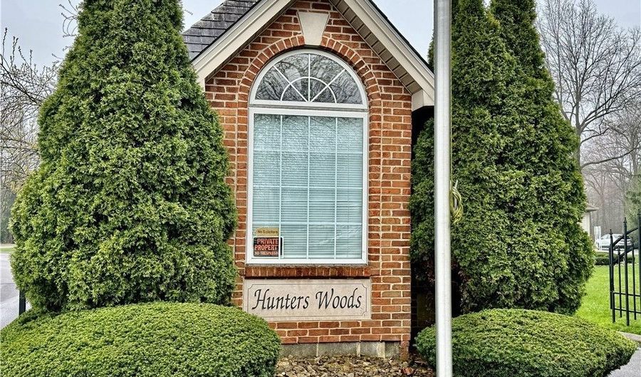 7 Hunters Woods Blvd D, Canfield, OH 44406 - 3 Beds, 3 Bath