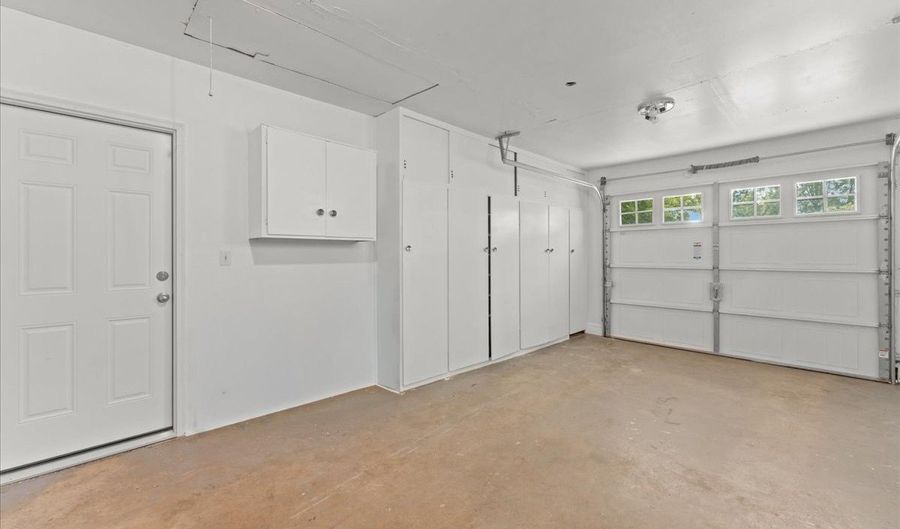 11825 SW BAKER St, Beaverton, OR 97008 - 3 Beds, 2 Bath