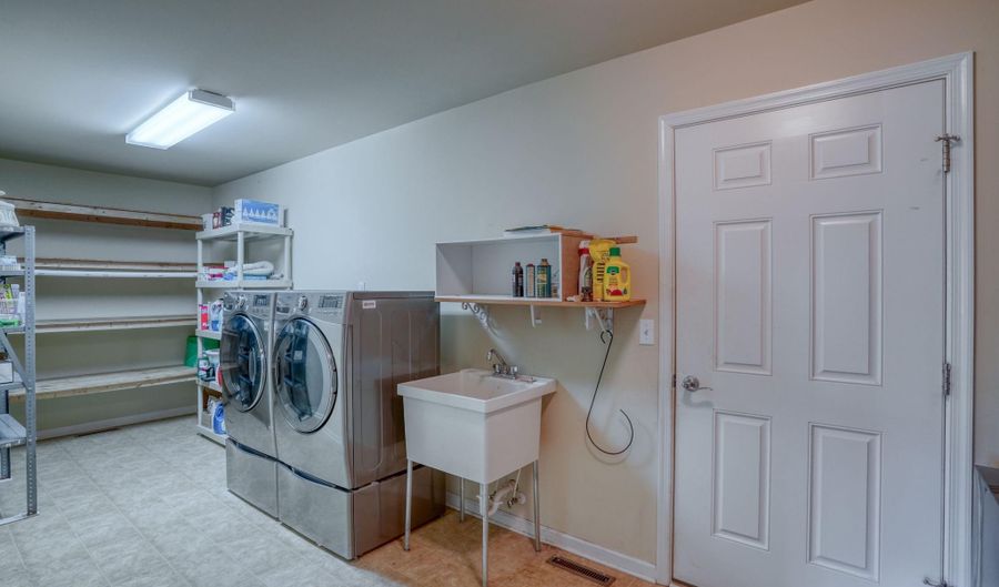 32519 HERRING WOOD Dr, Dagsboro, DE 19939 - 3 Beds, 2 Bath