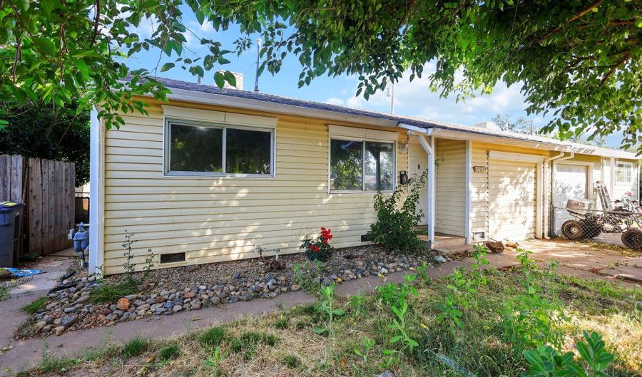 3262 Camellia St, Anderson, CA 96007 - 3 Beds, 2 Bath