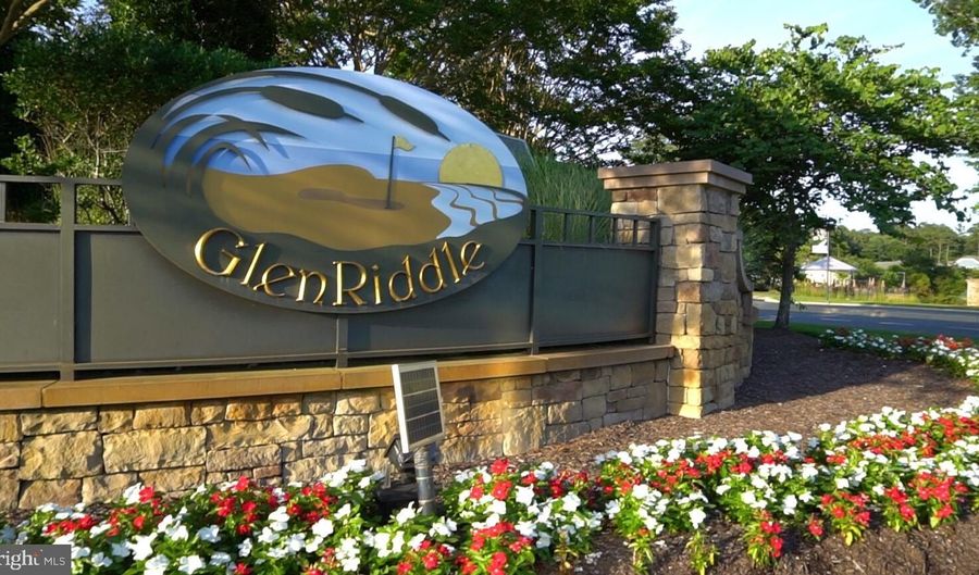 10900 HOLYSTONE Ln 202, Berlin, MD 21811 - 3 Beds, 4 Bath