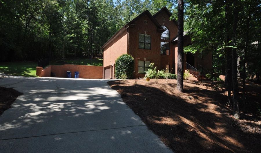 105 QUARTER HORSE Ln, Alabaster, AL 35007 - 5 Beds, 3 Bath