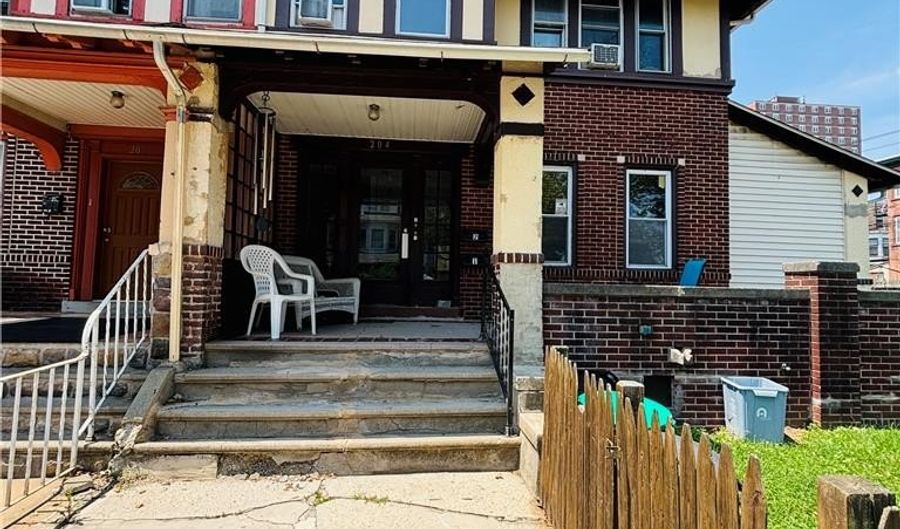 204 S 14th St 1, Allentown, PA 18102 - 2 Beds, 1 Bath