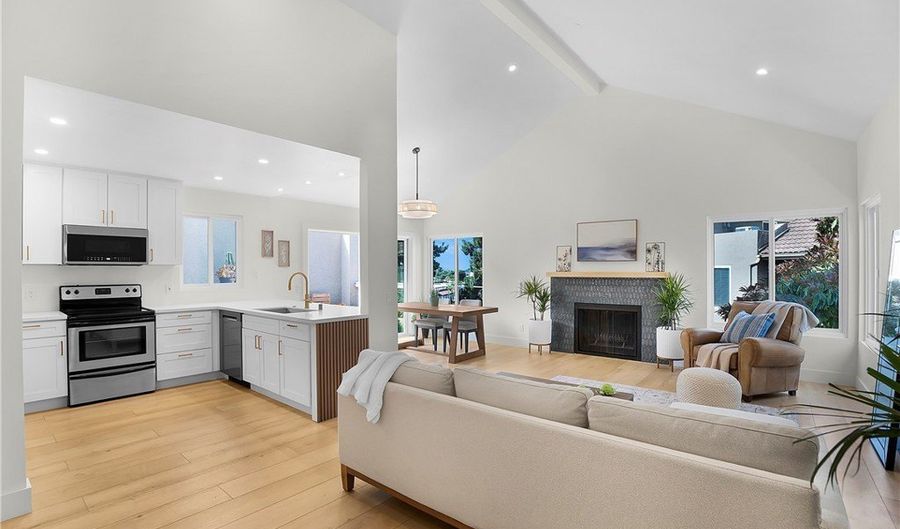 930 Via Mil Cumbres 210, Solana Beach, CA 92075 - 2 Beds, 2 Bath
