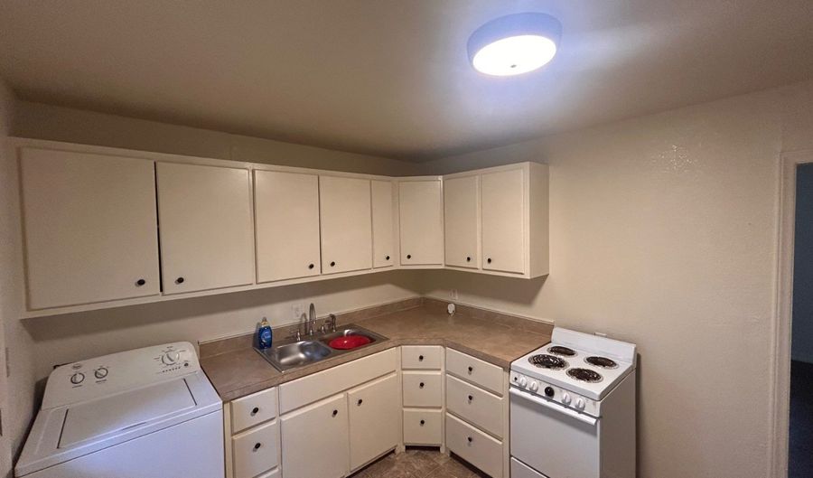 2008 N 14th St, McAlester, OK 74501 - 2 Beds, 1 Bath