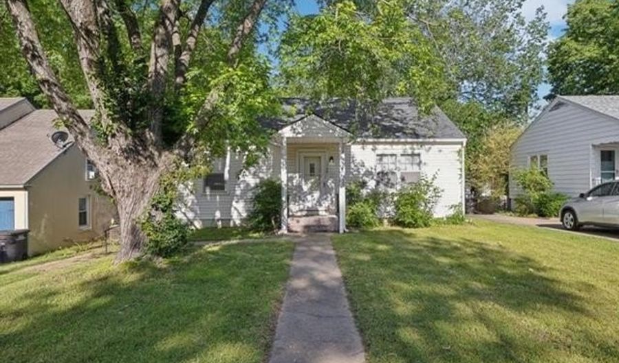 4721 Dartmouth Dr, Bartlesville, OK 74006 - 3 Beds, 2 Bath