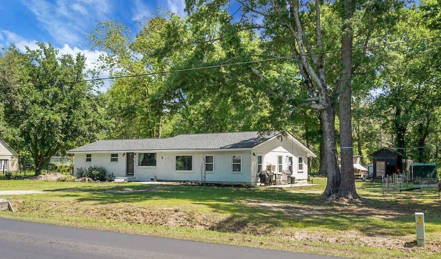 1192 Church Of God Rd, Bonneau, SC 29431 - 3 Beds, 2 Bath
