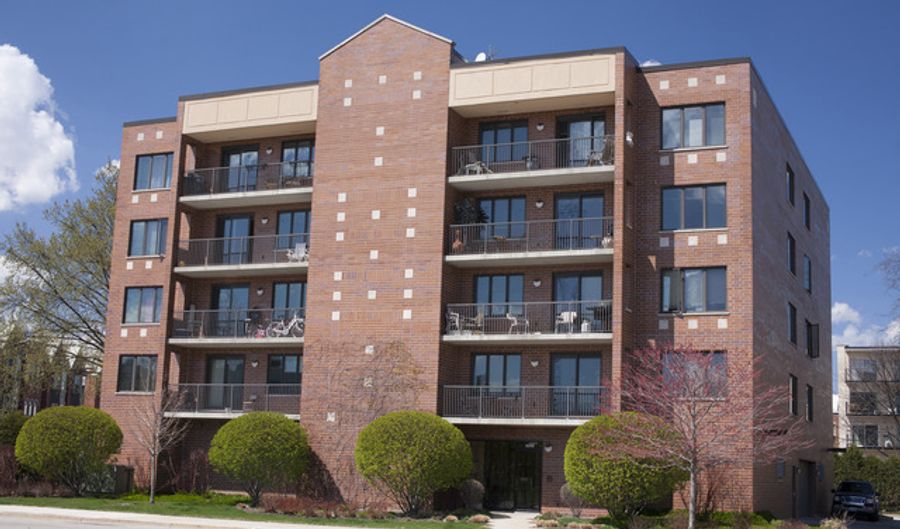 6340 Capulina Ave 2B, Morton Grove, IL 60053 - 2 Beds, 2 Bath