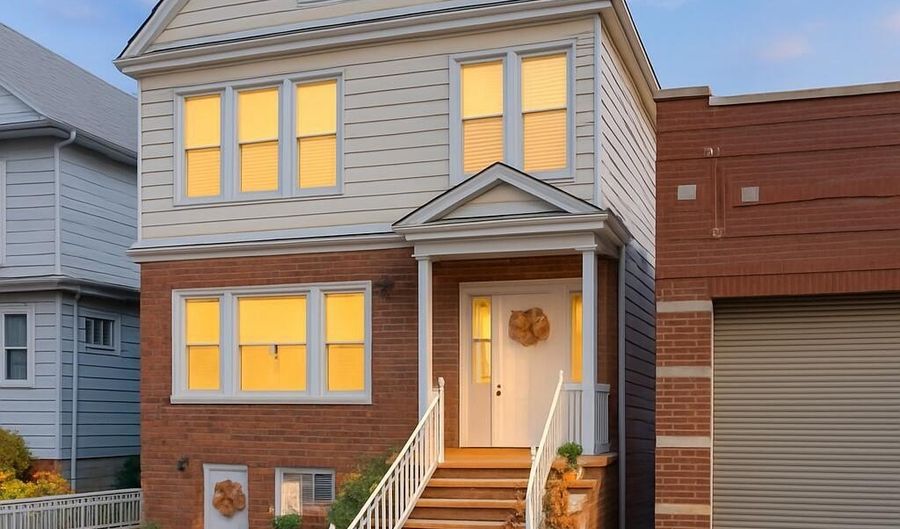 25 W 36th St, Bayonne, NJ 07002 - 2 Beds, 1 Bath