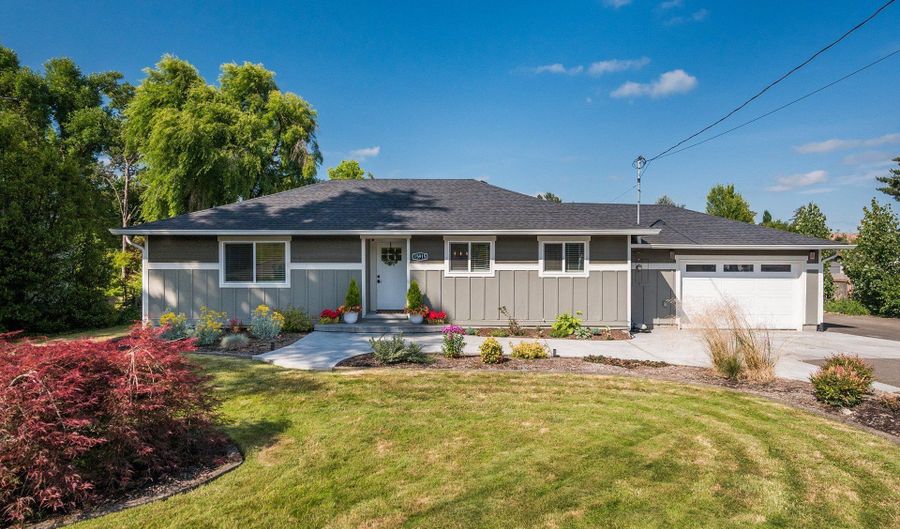 15915 SE HAROLD Ave, Milwaukie, OR 97267 - 3 Beds, 2 Bath