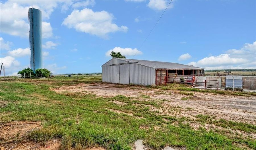 20523 E County Road 158 Rd, Altus, OK 73521 - 5 Beds, 2 Bath