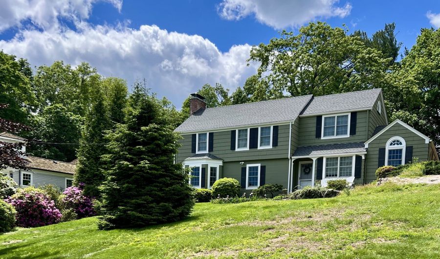 88 Five Mile River Rd, Darien, CT 06820 - 4 Beds, 3 Bath