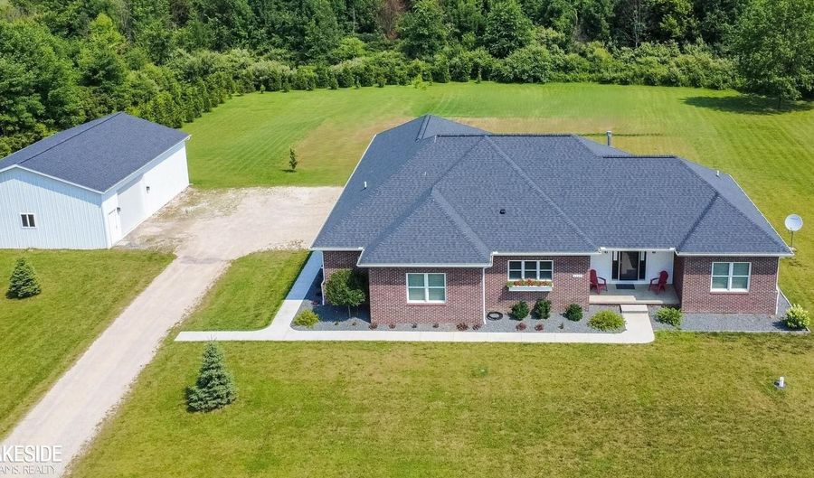6269 Green, Almont Twp., MI 48003 - 3 Beds, 3 Bath