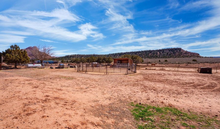 1061 E SMITHSONIAN Way, Apple Valley, UT 84737 - 7 Beds, 5 Bath