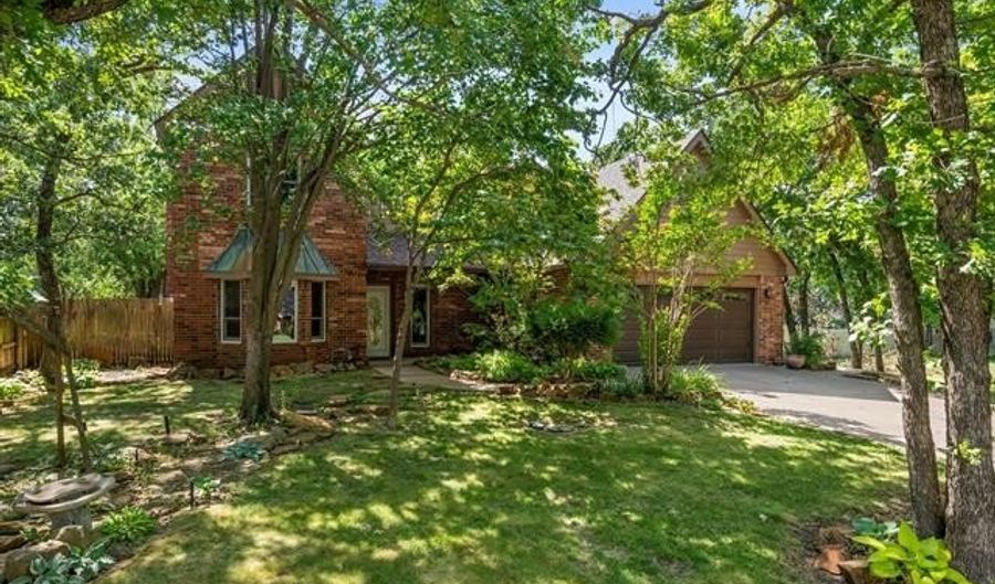 2517 Mountain Rd, Bartlesville, OK 74003 - 4 Beds, 3 Bath