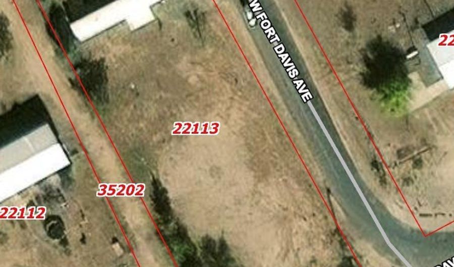 1700 W Fort Davis Ave, Alpine, TX 79830 - 2 Beds, 1 Bath
