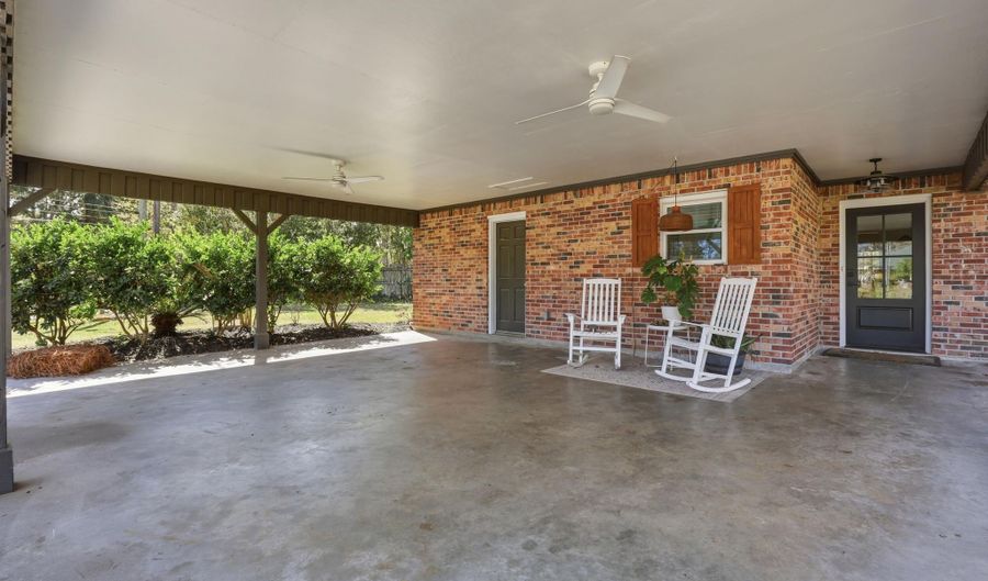 989 Dowlingwood Dr, Beaufort, SC 29902 - 4 Beds, 3 Bath