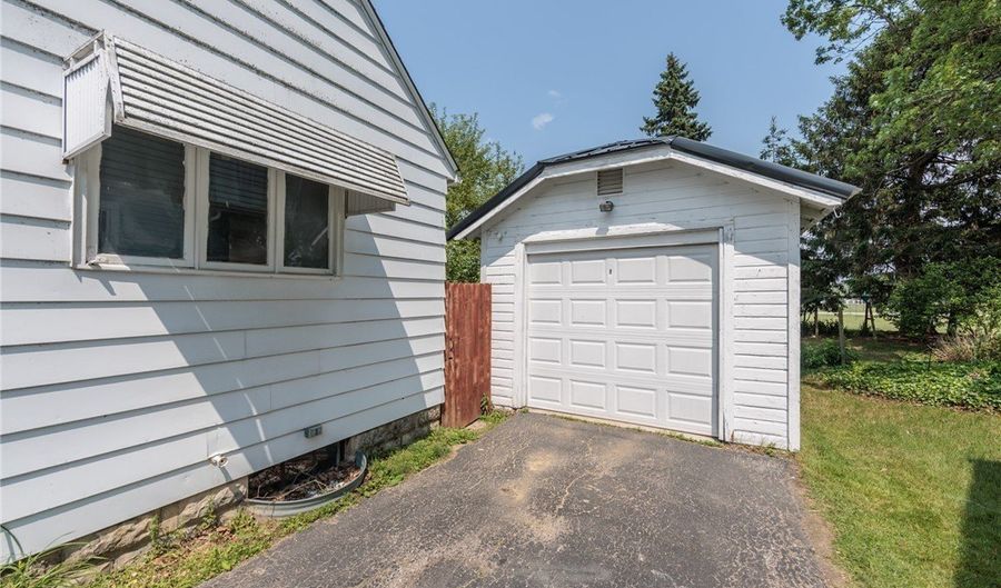 703 Hale Ave, Ashland, OH 44805 - 3 Beds, 1 Bath