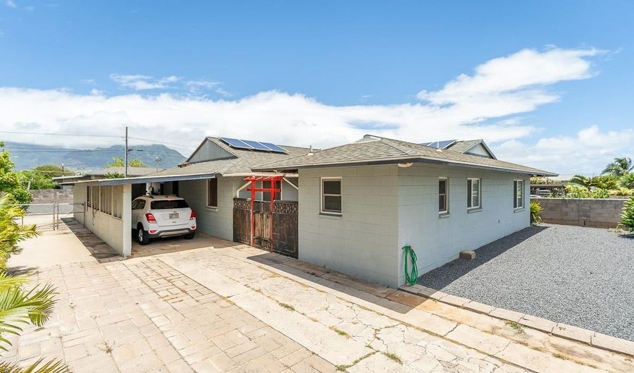 396 Kahiki St, Kahului, HI 96732 - 4 Beds, 3 Bath