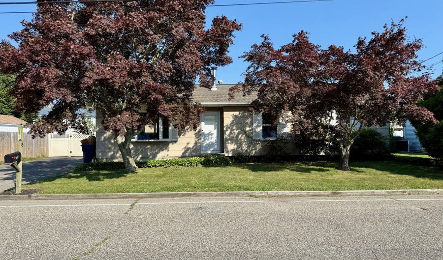 1137 Pacific Ave, Beachwood, NJ 08722 - 3 Beds, 1 Bath
