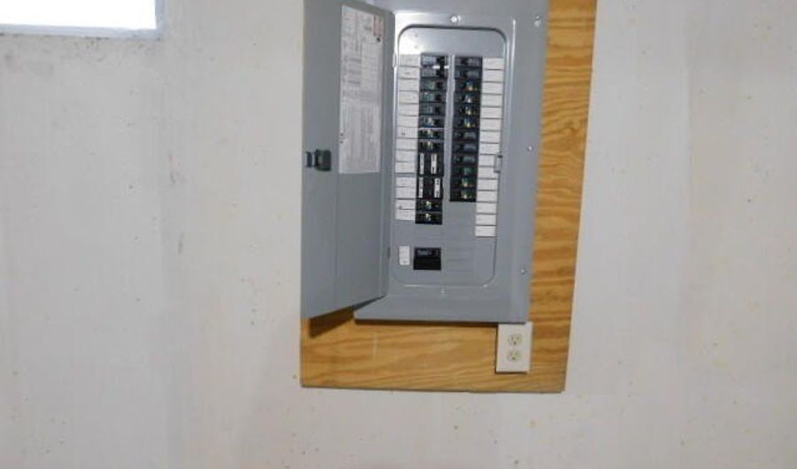 27 Maxwell Ln, Bangor, ME 04401 - 3 Beds, 0 Bath