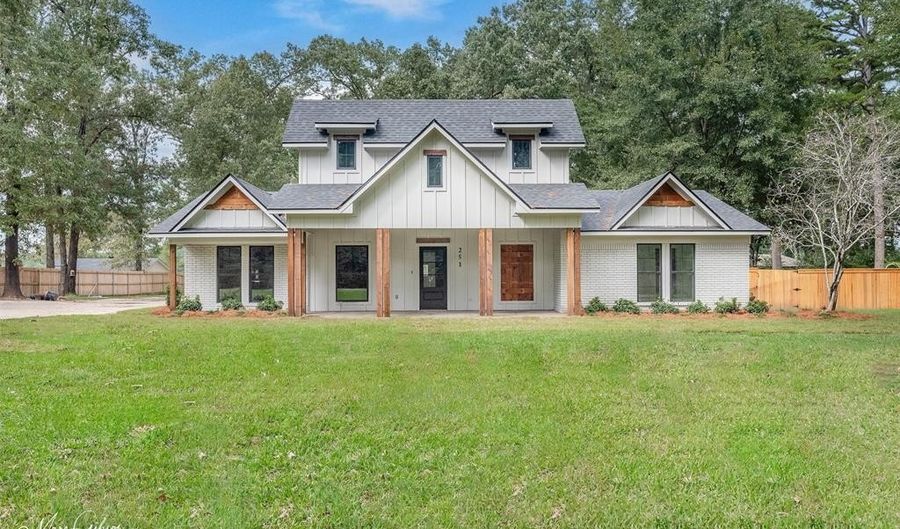 251 Jessie Jones Dr, Benton, LA 71006 - 4 Beds, 3 Bath