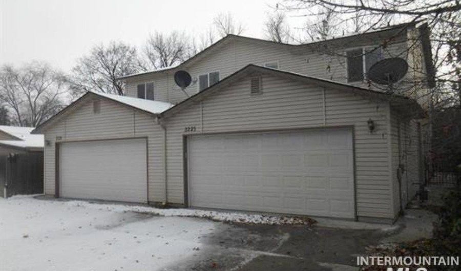 2221 2223 S Pacific St, Boise, ID 83705 - 6 Beds, 6 Bath