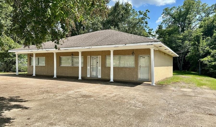 444 E Monticello St, Brookhaven, MS 39601 - 0 Beds, 1 Bath