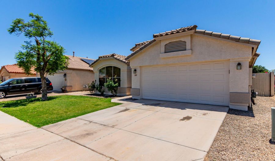 12821 W HOLLY St, Avondale, AZ 85392 - 4 Beds, 2 Bath