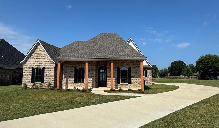 319 Newport Ln, Benton, LA 71106 - 4 Beds, 3 Bath
