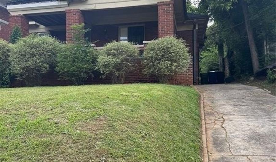 627 Holderness St SW, Atlanta, GA 30310 - 4 Beds, 2 Bath