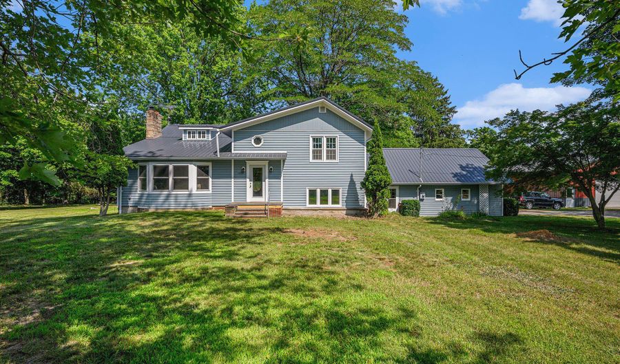 1275 22nd St, Allegan, MI 49010 - 4 Beds, 3 Bath