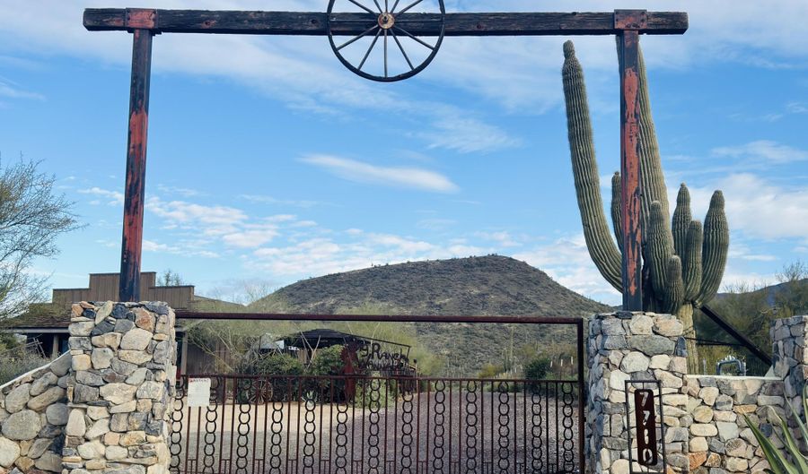 7710 E ARROYO Rd, Cave Creek, AZ 85331 - 5 Beds, 4 Bath