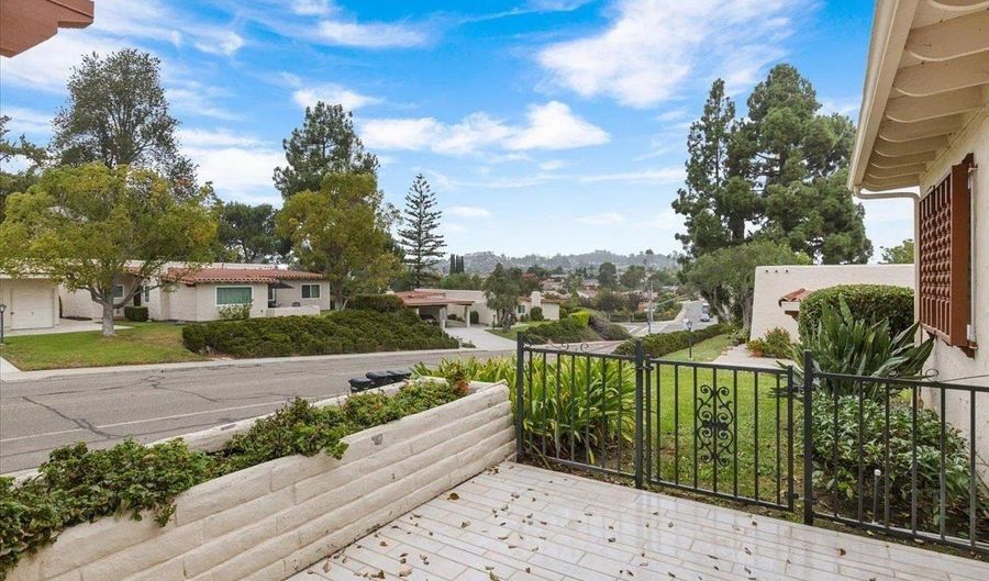 12491 Rios, San Diego, CA 92128 - 2 Beds, 2 Bath