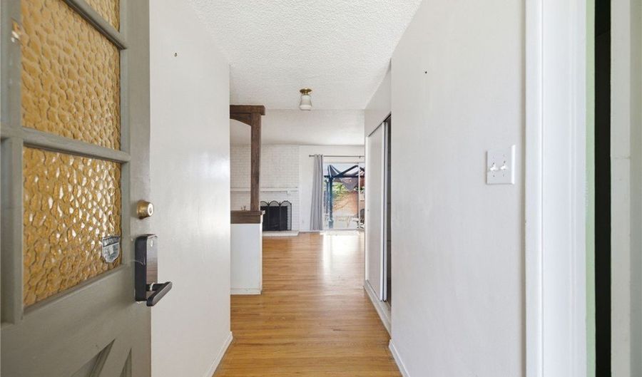 1774 W Niobe, Anaheim, CA 92804 - 4 Beds, 2 Bath