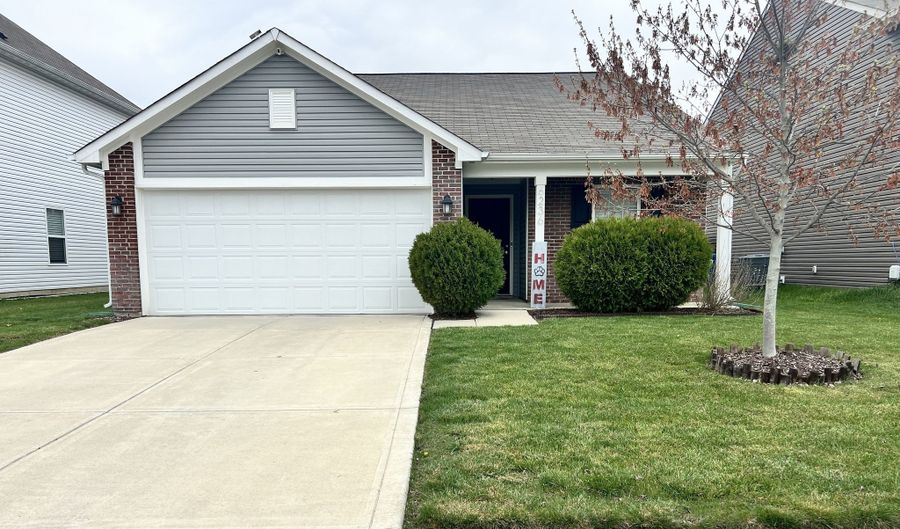 6236 Emerald Springs Dr, Indianapolis, IN 46221 - 3 Beds, 2 Bath