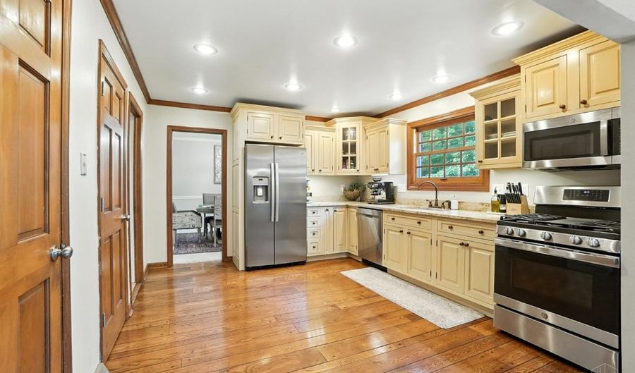 1579 Sylved Ln, Cincinnati, OH 45238 - 4 Beds, 3 Bath