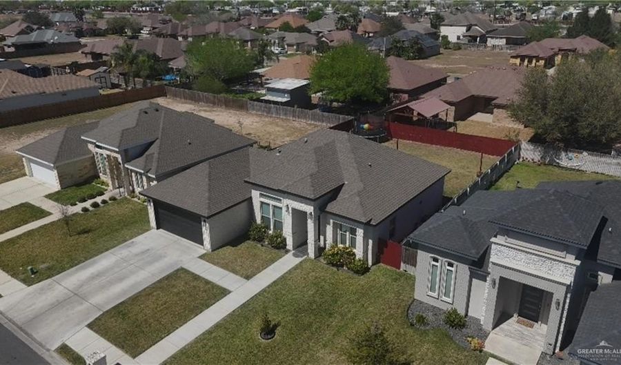 520 Country Club Dr, Alamo, TX 78516 - 4 Beds, 2 Bath