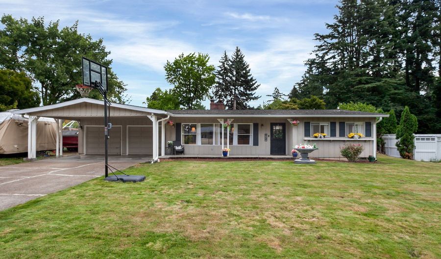 10210 SW CRESTWOOD Ct, Beaverton, OR 97008 - 3 Beds, 2 Bath