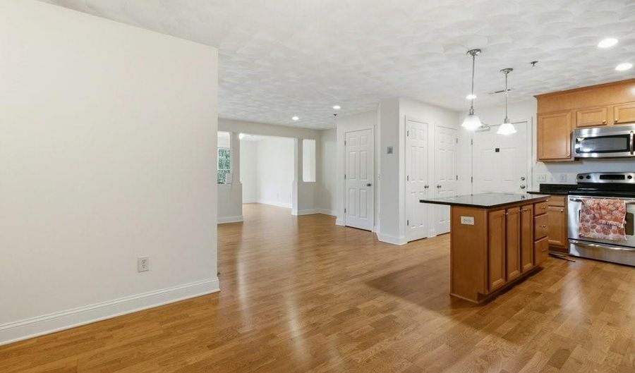 15 Saw Mill Dr 306, North Kingstown, RI 02852 - 1 Beds, 1 Bath