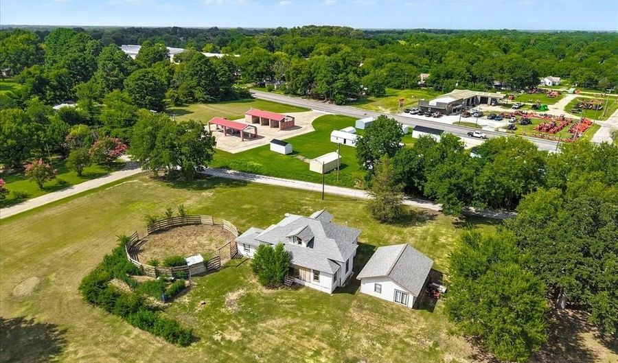 400 Katy St, Alba, TX 75410 - 4 Beds, 2 Bath
