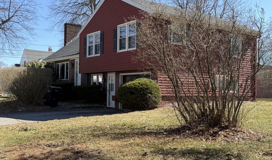 123 Fifteenth St, Bangor, ME 04401 - 3 Beds, 3 Bath