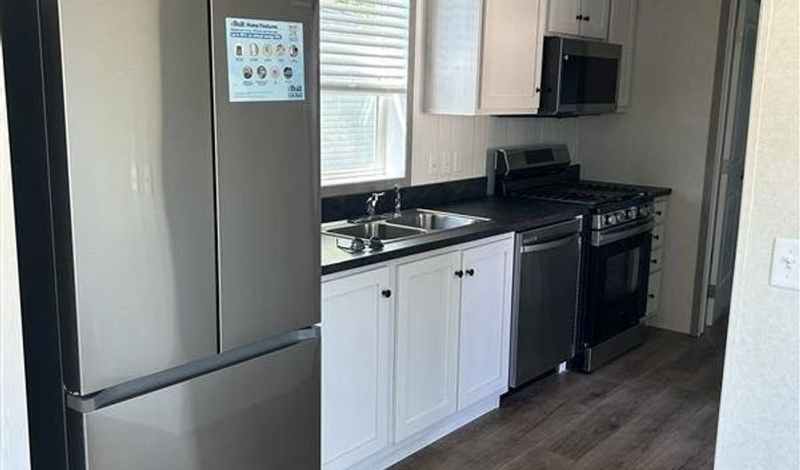 328 W 53rd St 19, Anderson, IN 46013 - 2 Beds, 2 Bath