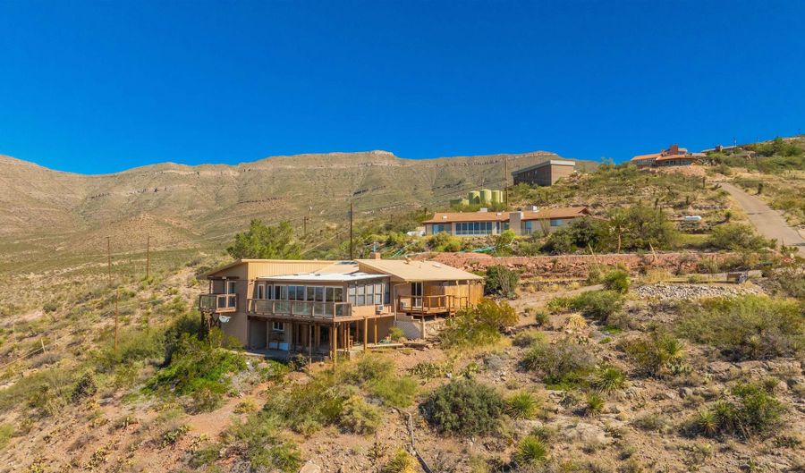 3525 Thunder Rd, Alamogordo, NM 88310 - 3 Beds, 2 Bath